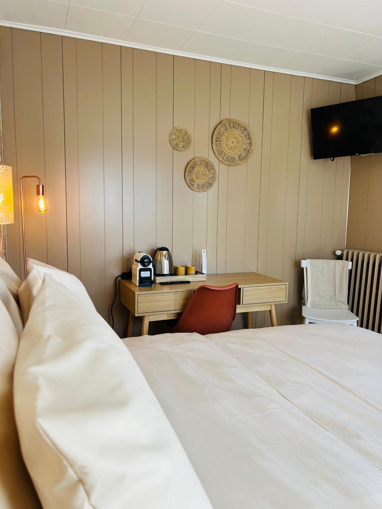 Motel Les Broussailles Mesves-sur-Loire Eksteriør bilde