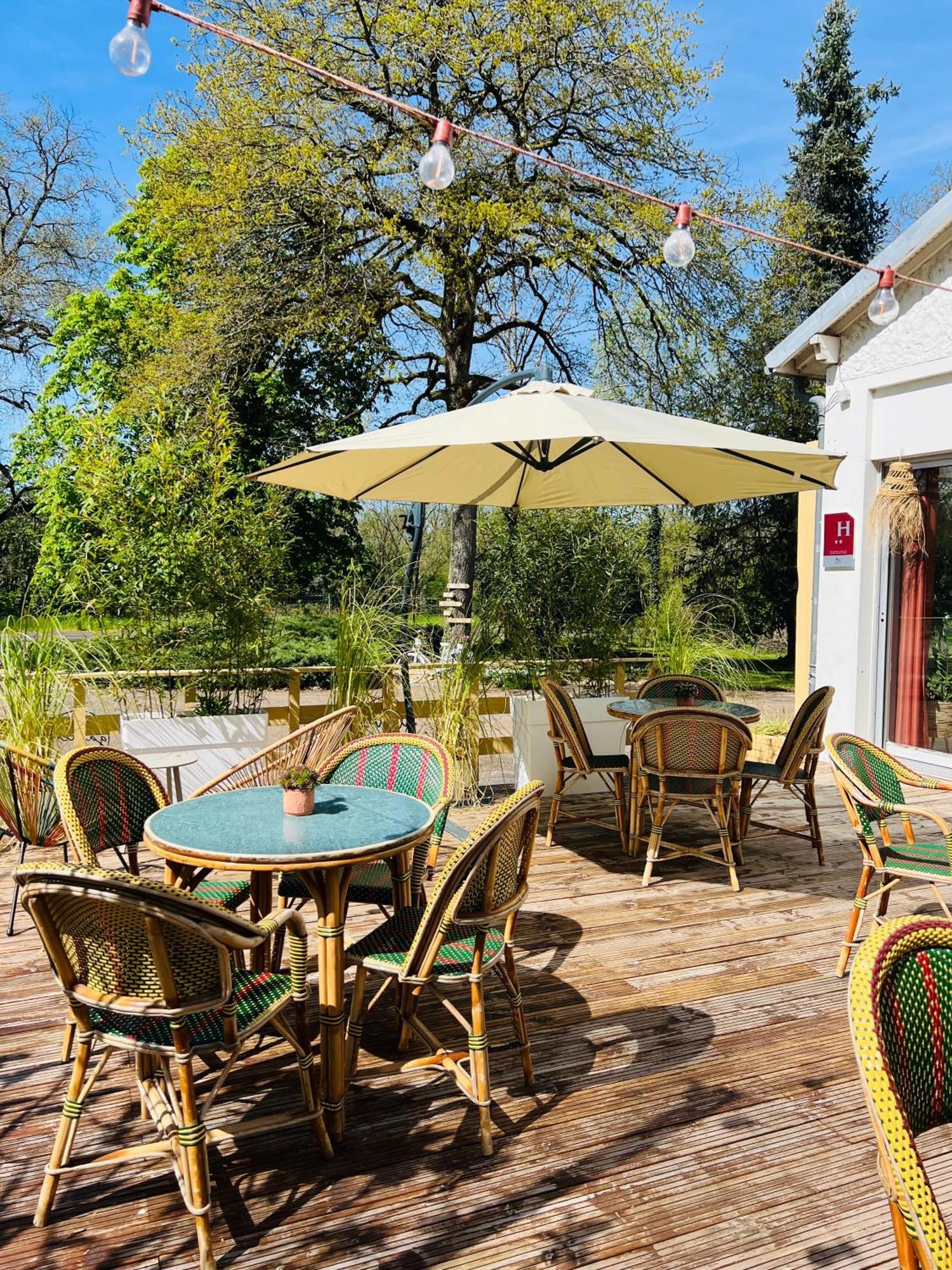 Motel Les Broussailles Mesves-sur-Loire Eksteriør bilde