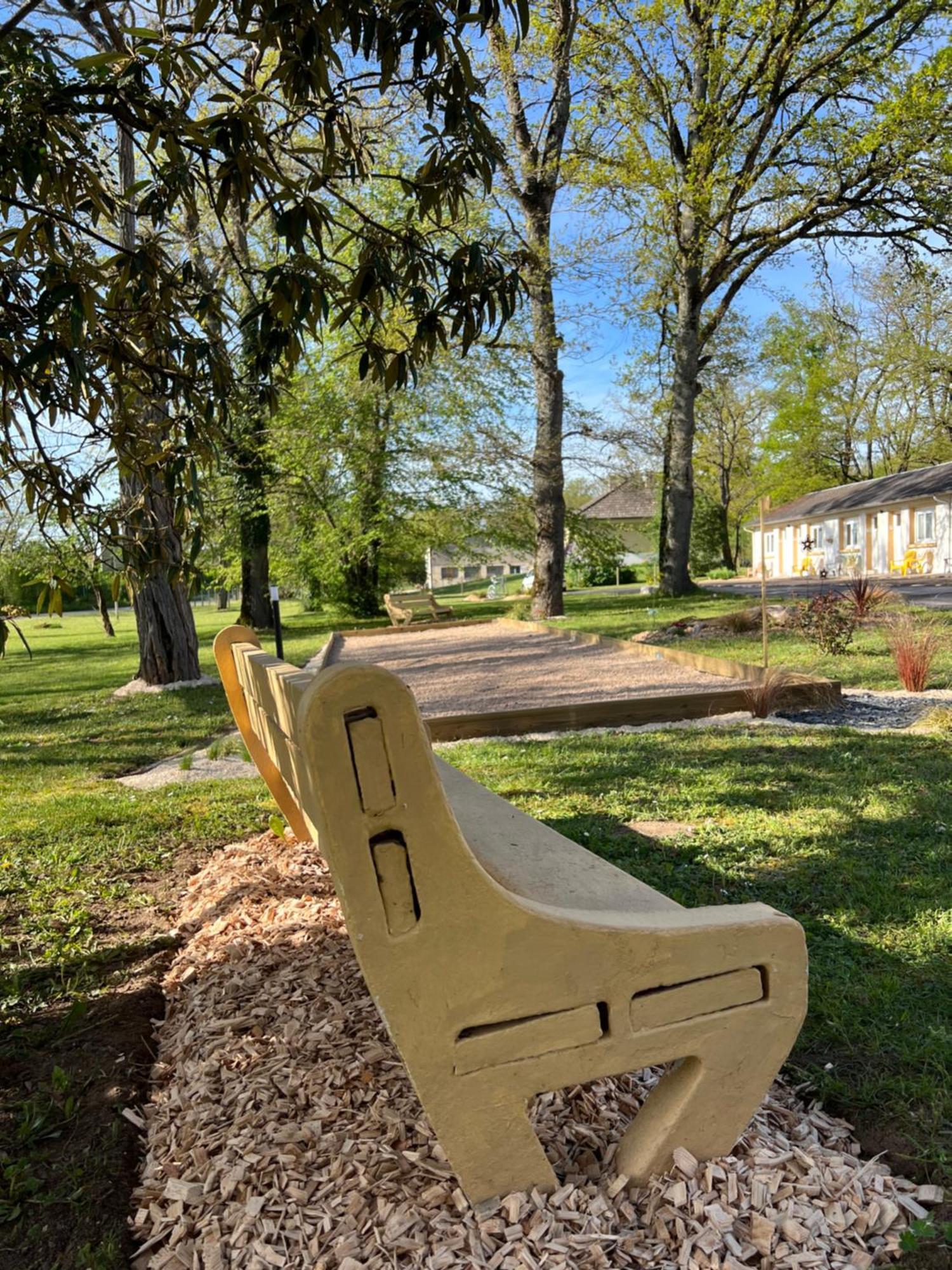 Motel Les Broussailles Mesves-sur-Loire Eksteriør bilde