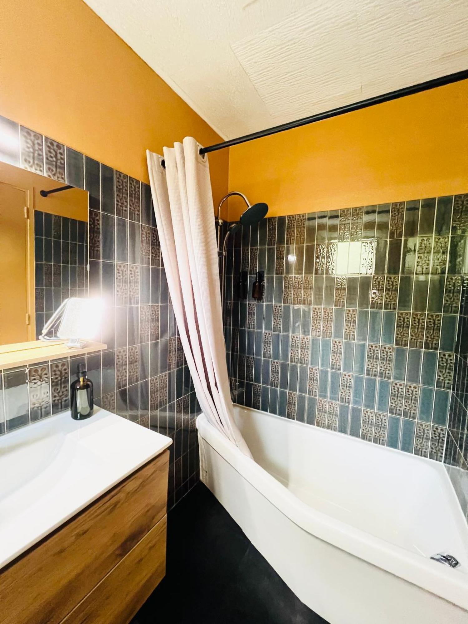 Motel Les Broussailles Mesves-sur-Loire Eksteriør bilde